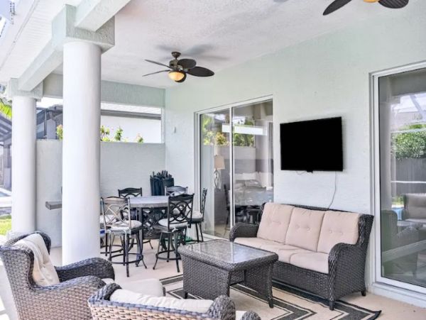 Cape Coral's  Wonderful Home with Four Bedrooms