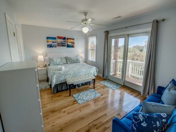 Beautiful Corolla Vacation Getaway with 9 Bedrooms