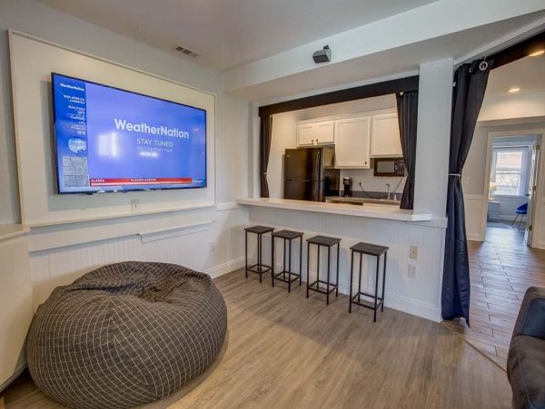 Beautiful Corolla Vacation Getaway with 9 Bedrooms