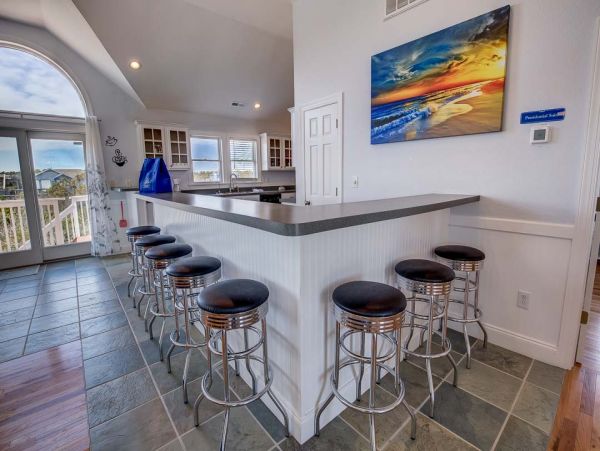 Beautiful Corolla Vacation Getaway with 9 Bedrooms
