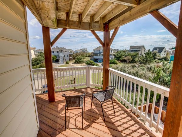 Beautiful Corolla Vacation Getaway with 9 Bedrooms