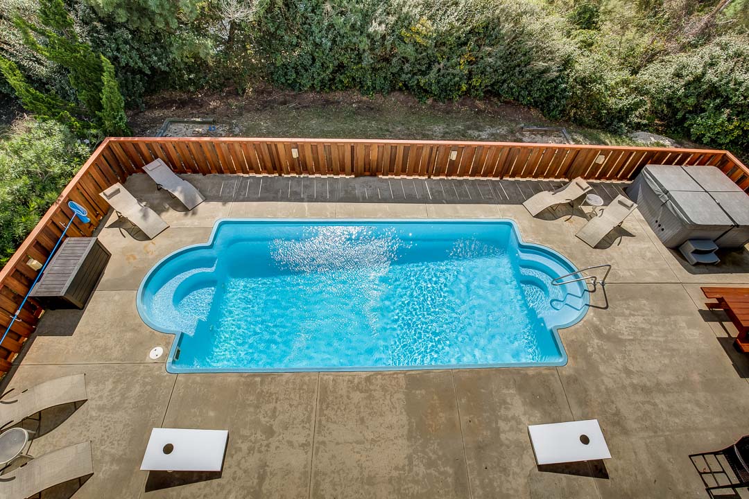 Beautiful Corolla Vacation Getaway with 9 Bedrooms