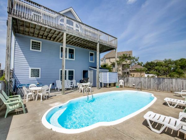 Corolla Vacation Home with 6 Bedroom, Private Pool & Hot Tub