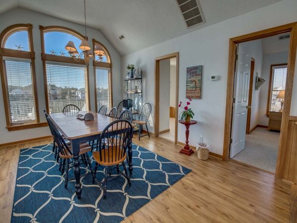 Corolla Vacation Home with 6 Bedroom, Private Pool & Hot Tub