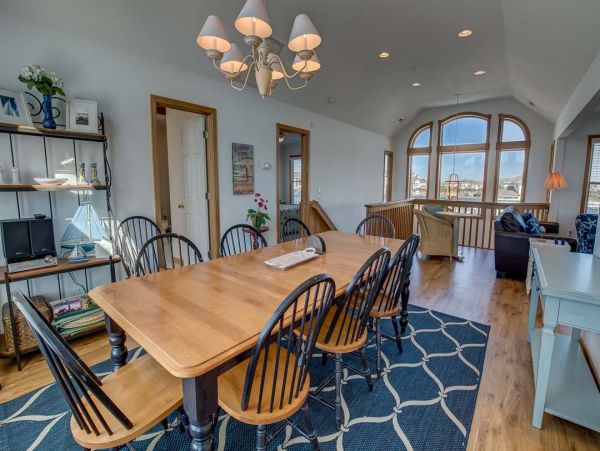 Corolla Vacation Home with 6 Bedroom, Private Pool & Hot Tub