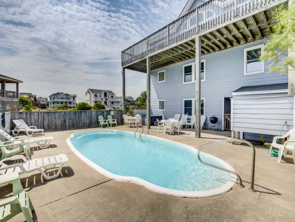 Corolla Vacation Home with 6 Bedroom, Private Pool & Hot Tub