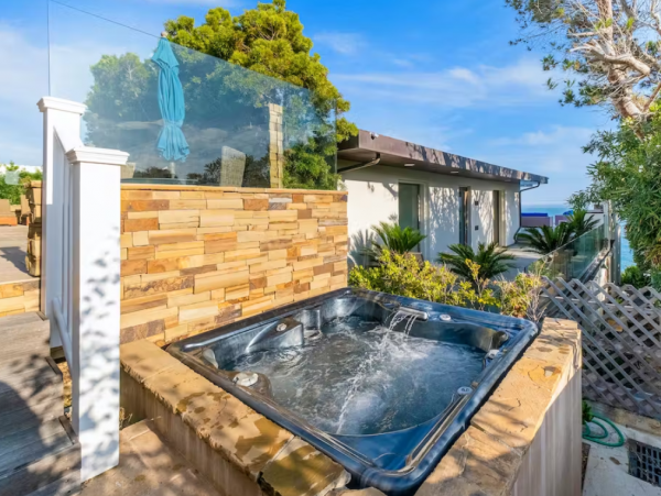 Modern 3 Bedroom Vacation Home in Malibu with Amazing Views