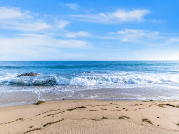 Modern 3 Bedroom Vacation Home in Malibu with Amazing Views