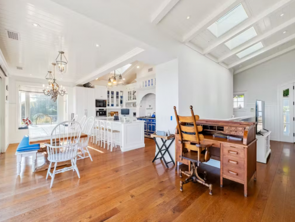 Modern 3 Bedroom Vacation Home in Malibu with Amazing Views