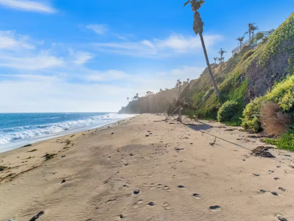 Modern 3 Bedroom Vacation Home in Malibu with Amazing Views