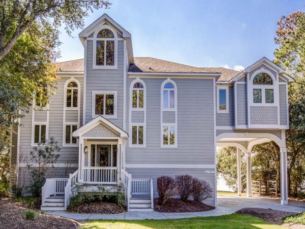 Corolla Luxury Waterfront Property 6 Bedrooms  Sleeps 17