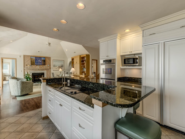 Corolla Luxury Waterfront Property 6 Bedrooms  Sleeps 17