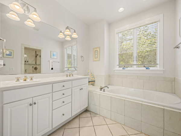 Discover Your Dream Vacation at a Luxurious 7-Bedroom Rental in Corolla