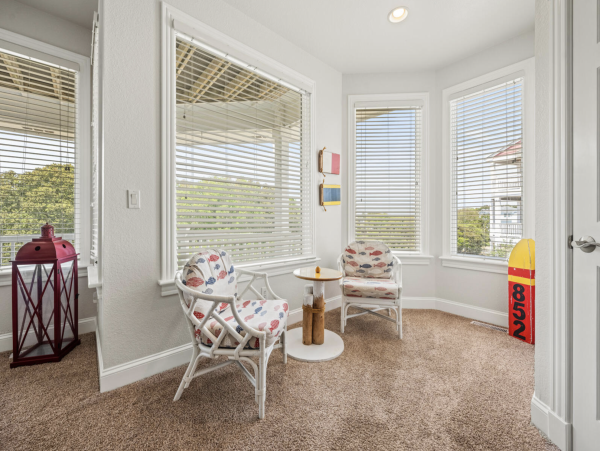 Discover Your Dream Vacation at a Luxurious 7-Bedroom Rental in Corolla