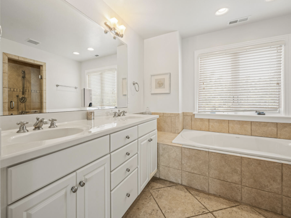Discover Your Dream Vacation at a Luxurious 7-Bedroom Rental in Corolla