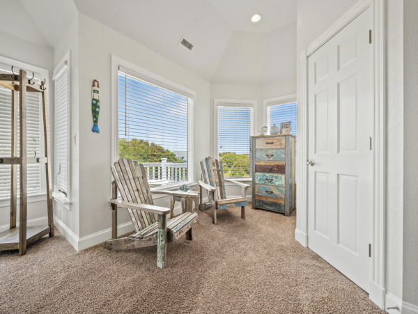 Discover Your Dream Vacation at a Luxurious 7-Bedroom Rental in Corolla