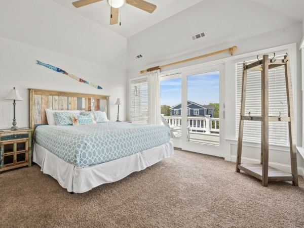 Discover Your Dream Vacation at a Luxurious 7-Bedroom Rental in Corolla
