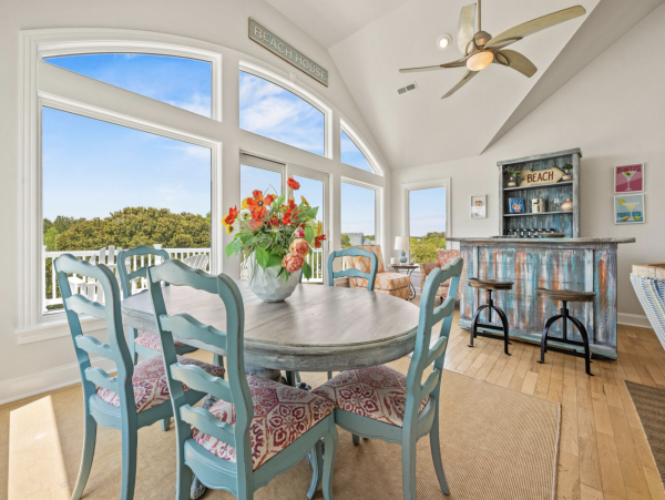 Discover Your Dream Vacation at a Luxurious 7-Bedroom Rental in Corolla