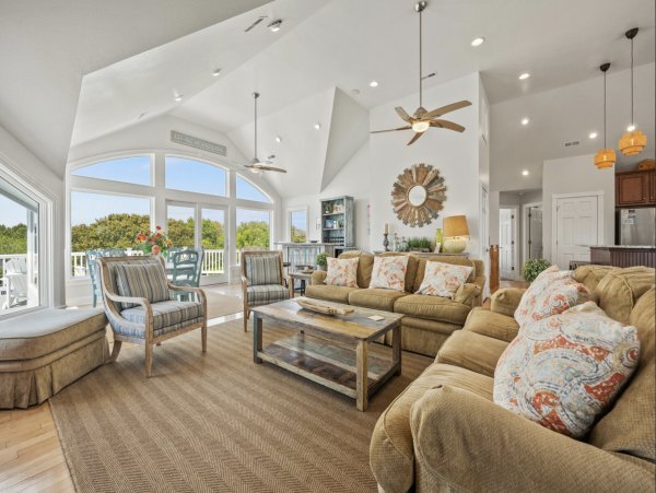 Discover Your Dream Vacation at a Luxurious 7-Bedroom Rental in Corolla