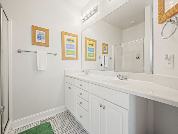 Discover Your Dream Vacation at a Luxurious 7-Bedroom Rental in Corolla