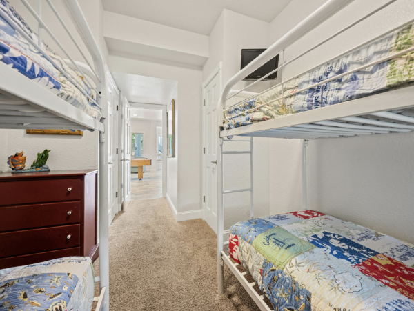 Discover Your Dream Vacation at a Luxurious 7-Bedroom Rental in Corolla