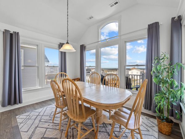 Outer Banks Vacation Rental Kitty Hawk Pet-Friendly Beach House with Pool & Hot Tub