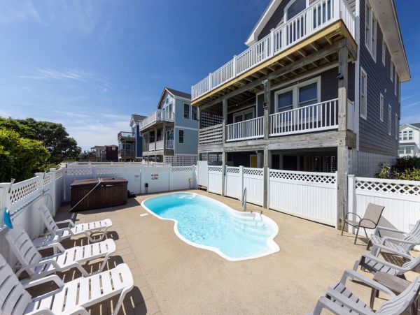Outer Banks Vacation Rental Kitty Hawk Pet-Friendly Beach House with Pool & Hot Tub