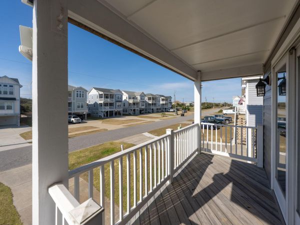 Outer Banks Vacation Rental Kitty Hawk Pet-Friendly Beach House with Pool & Hot Tub