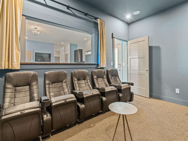 Corolla Shores Vacation Rental - OBX Luxury 9-Bedroom Home with Pool & Tiki Bar