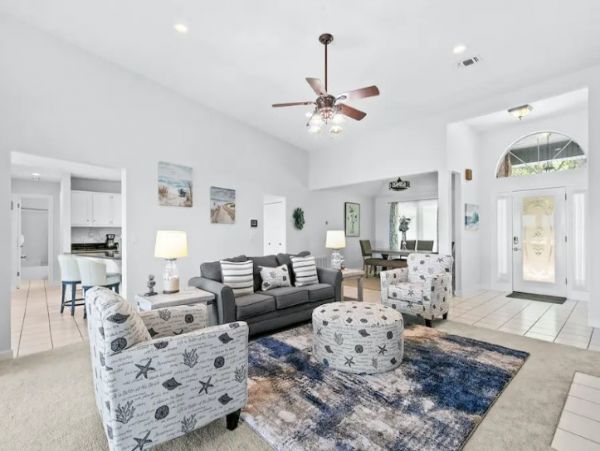 Comfortable Beach Front Home with Four Bedrooms & Amazing View