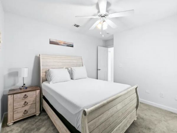 Comfortable Beach Front Home with Four Bedrooms & Amazing View