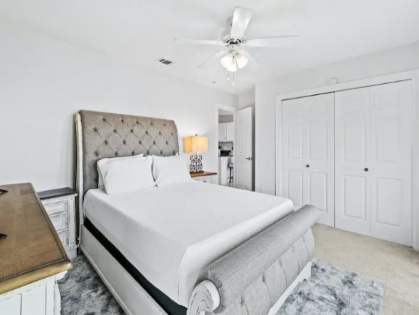 Comfortable Beach Front Home with Four Bedrooms & Amazing View