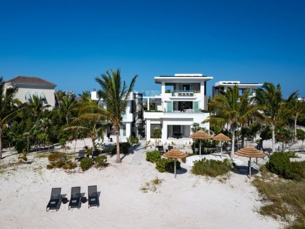 Turks and Caicos Luxury Vacation Home On Beach