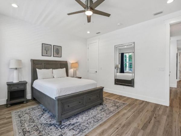 Panama City Beach Vacation Home Six Bedroom Walk to Beach