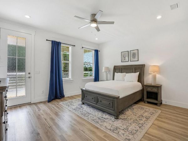 Panama City Beach Vacation Home Six Bedroom Walk to Beach