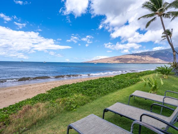 Kihei Oceanfront Exquisiste Two Bedroom Vacation Condo