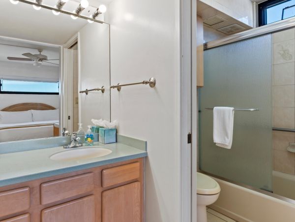 Kihei Oceanfront Exquisiste Two Bedroom Vacation Condo
