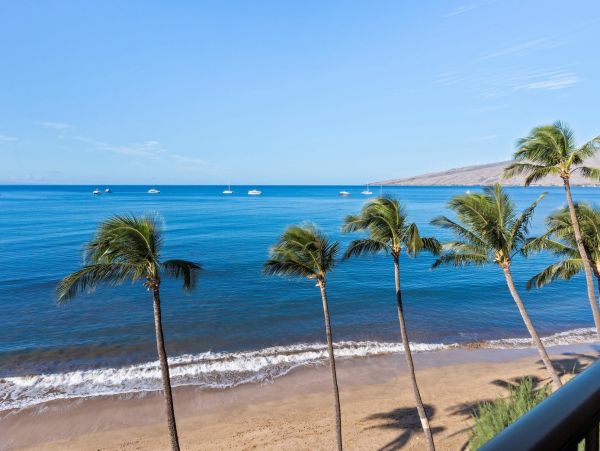 Kihei Oceanfront Exquisiste Two Bedroom Vacation Condo