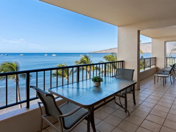 Kihei Oceanfront Exquisiste Two Bedroom Vacation Condo