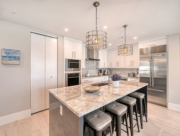 Siesta Key Beachfront Rentals | Luxury 3-Bedroom Gulf-View Vacation Condo
