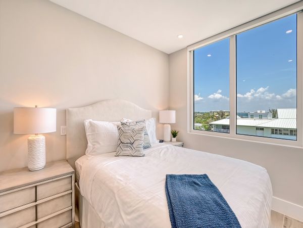 Luxury 3 Bedroom Vacation Condo in Siesta Key