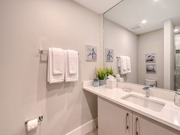 Luxury 3 Bedroom Vacation Condo in Siesta Key