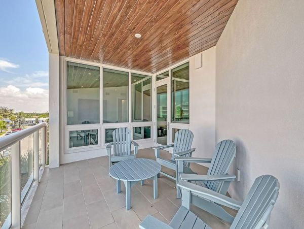 Gorgeous Coastal Haven with 3 Bedrooms in Siesta Key