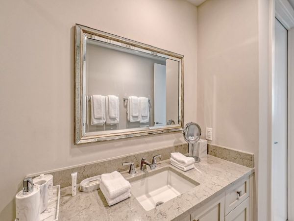 Gorgeous Coastal Haven with 3 Bedrooms in Siesta Key
