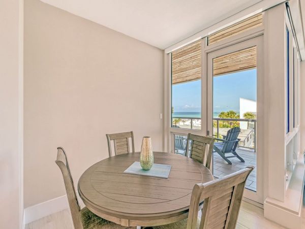 Gorgeous Coastal Haven with 3 Bedrooms in Siesta Key