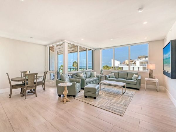Gorgeous Coastal Haven with 3 Bedrooms in Siesta Key