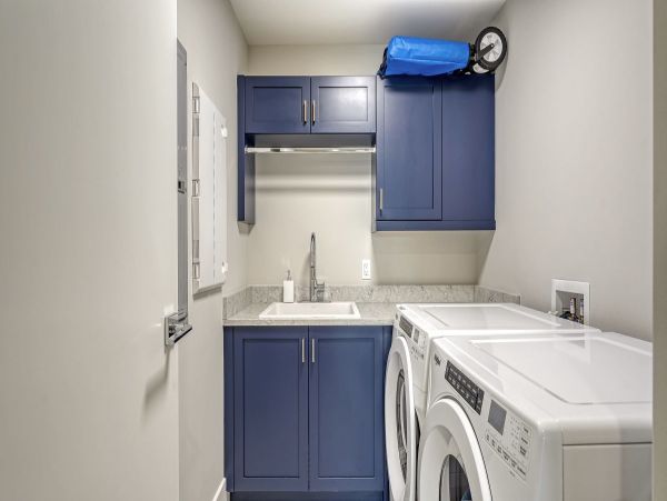 Stylish Siesta Key Escape with 3 Bedrooms, Right by the Beach