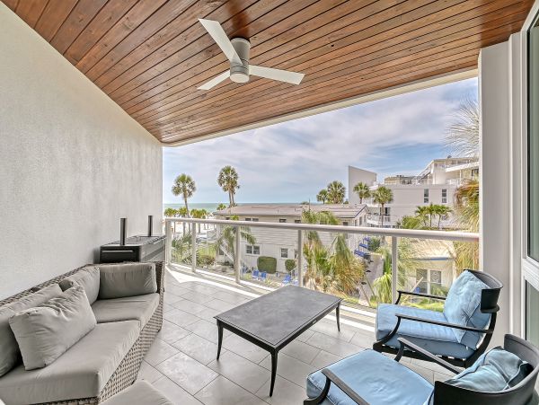 Luxury residence with Beach views