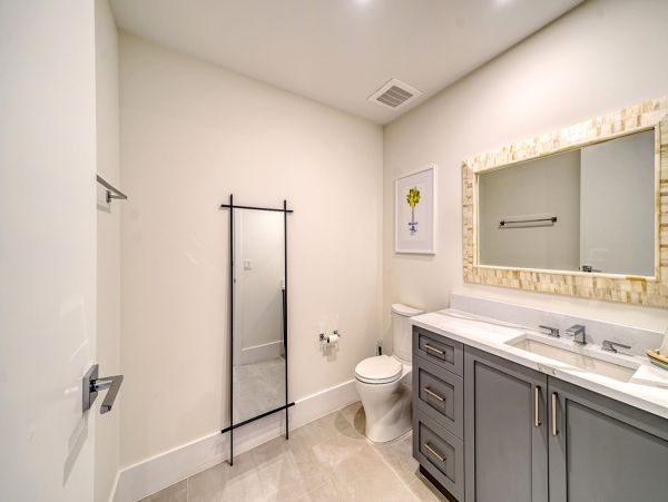 Luxurious Coastal Vacation Rental 2 Bedroom for Family Getaways in Siesta Key