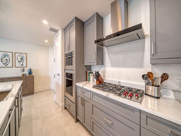 Luxurious Coastal Vacation Rental 2 Bedroom for Family Getaways in Siesta Key